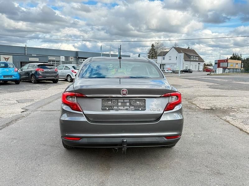 Gebraucht Fiat Tipo Easy 95 PS (69 kW) 2016 Grau Limousine