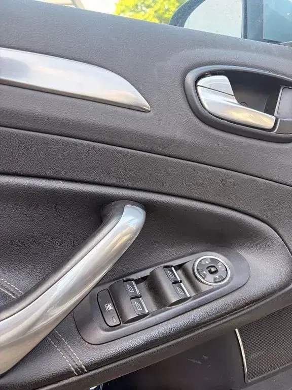 Gebraucht Ford Mondeo 145 PS (106 kW) 2008 Grau Limousine