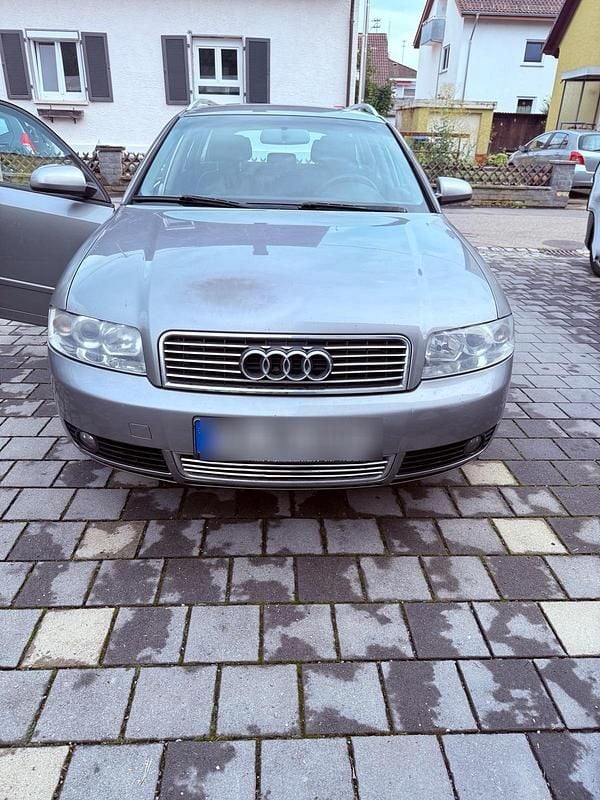 Grau Gebraucht 2004 Audi A4 Kombi | 1.900 € (Fairer Preis) - Bild 1/4