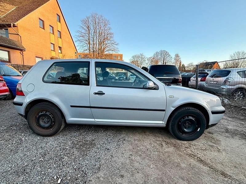 Gebraucht VW Golf IV 101 PS (74 kW) 2000 Silber Kleinwagen