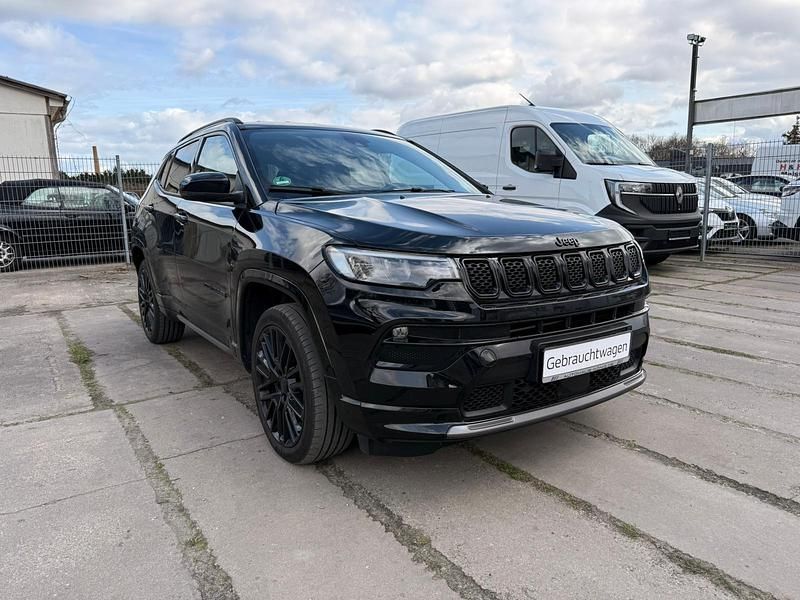 Gebraucht Jeep Compass 131 PS (96 kW) 2024 Schwarz SUV