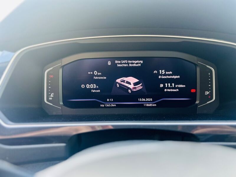 Grau Gebraucht 2019 VW Tiguan SUV | 24.200 € (Fairer Preis) - Bild 1/4