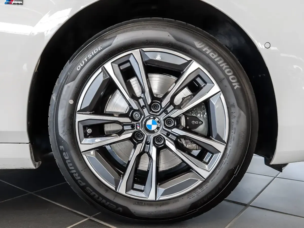 Gebraucht BMW 223 Active Tourer M Sport 218 PS (160 kW) 2025 Weiß Van / Kleinbus