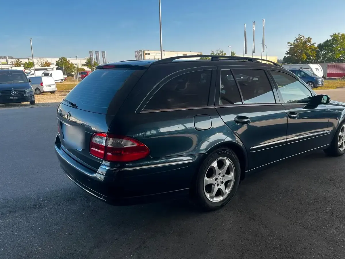 Gebraucht Mercedes E280 Elegance 190 PS (139 kW) 2006 Schwarz Kombi