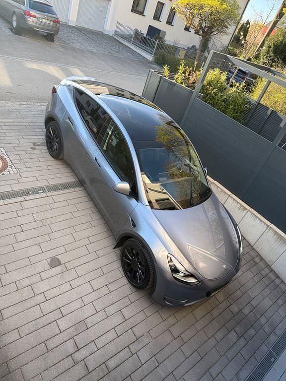 Gebraucht Tesla Model Y Long Range AWD 274 kW (373 PS) 2023 Silber SUV