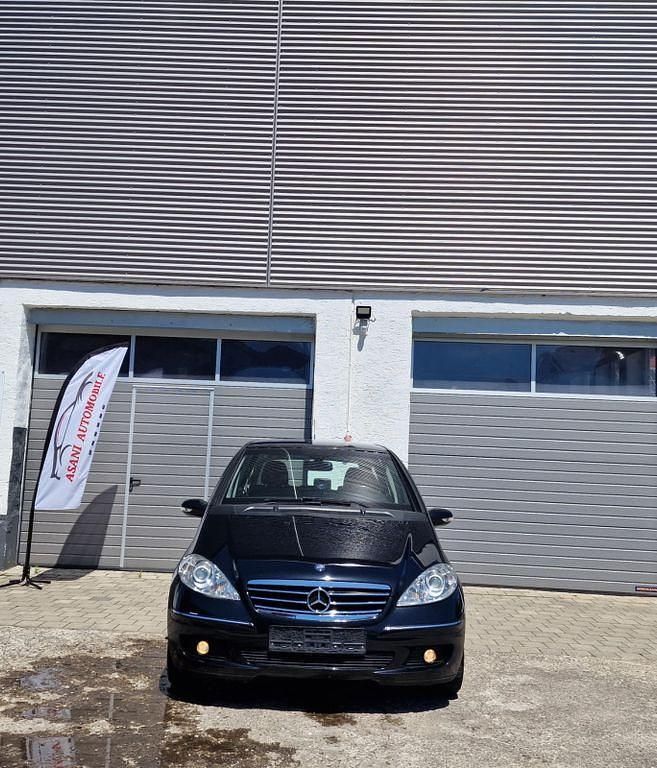 Schwarz Gebraucht 2007 Mercedes A180 Avantgarde Limousine | 1.859 € (Fairer Preis) - Bild 1/4