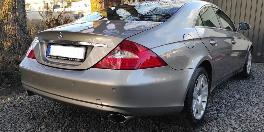 Gebraucht Mercedes CLS320 224 PS (164 kW) 2007 Silber Coupé