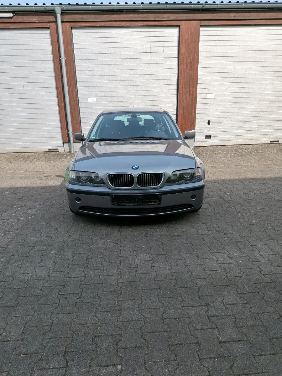 Gebraucht BMW 320 Lifestyle 170 PS (125 kW) 2005 Silber Kombi