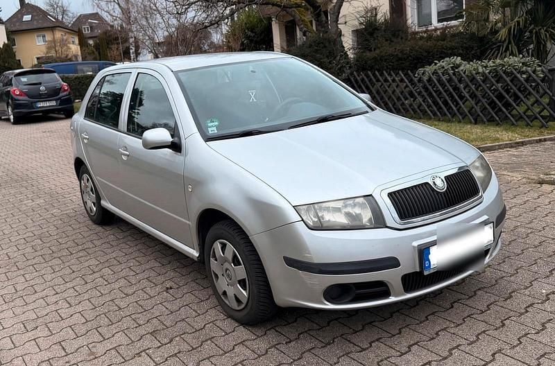 Gebraucht Skoda Fabia 80 PS (58 kW) 2007 Silber Kleinwagen
