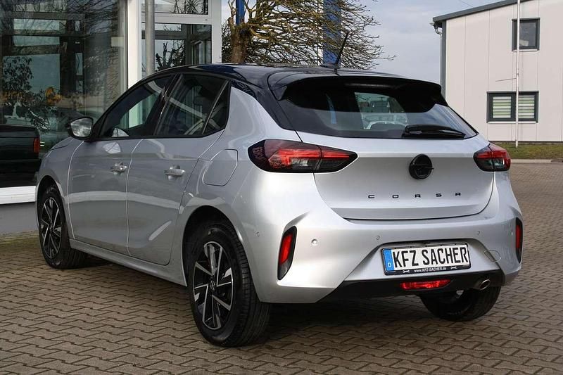 Gebraucht Opel Corsa 101 PS (74 kW) 2025 Kristall silber dach schwarz Kleinwagen