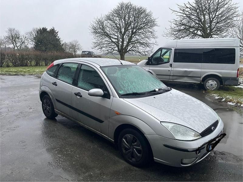 Gebraucht Ford Focus 101 PS (74 kW) 2003 Silber Limousine