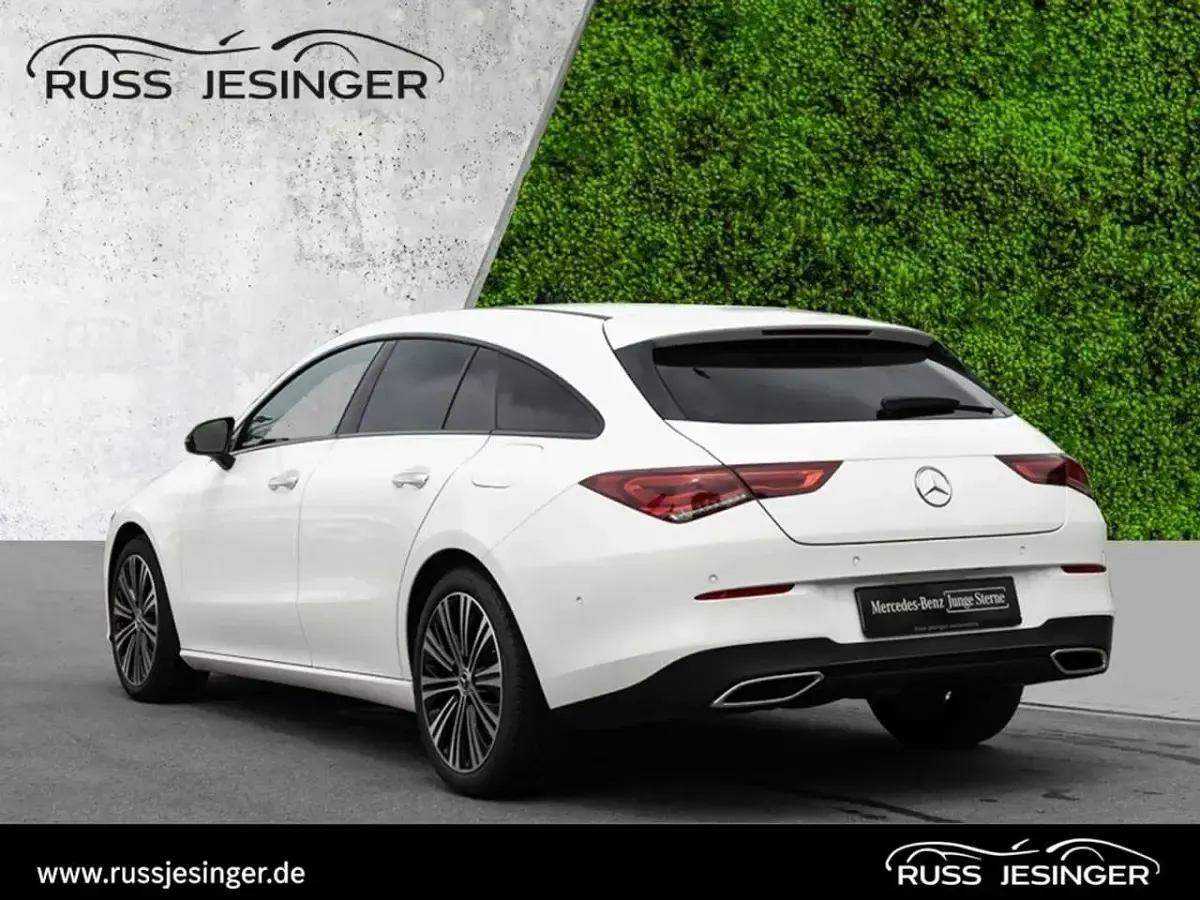 Gebraucht Mercedes CLA200 Progressive 150 PS (110 kW) 2022 Weiß Coupé