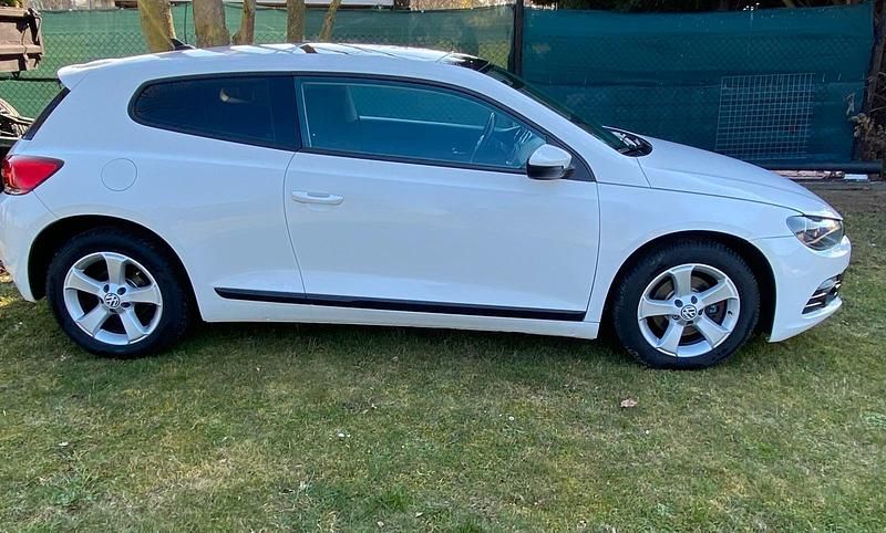 Gebraucht VW Scirocco 160 PS (117 kW) 2009 Weiß Coupé
