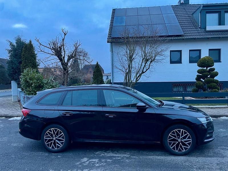 Gebraucht Skoda Octavia Style 116 PS (85 kW) 2023 Schwarz Kombi