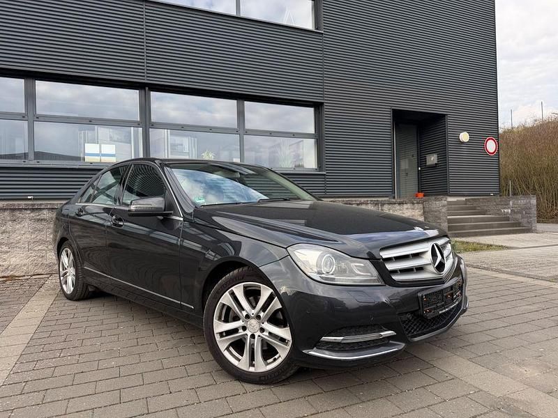 Gebraucht Mercedes C220 170 PS (125 kW) 2012 Schwarz Limousine