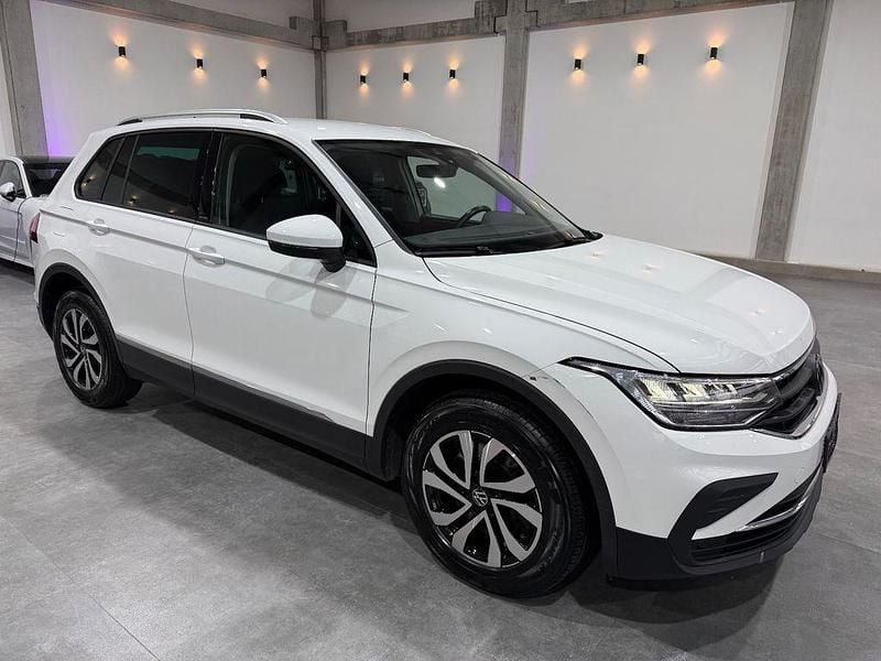 Gebraucht VW Tiguan Active 150 PS (110 kW) 2022 Weiß SUV