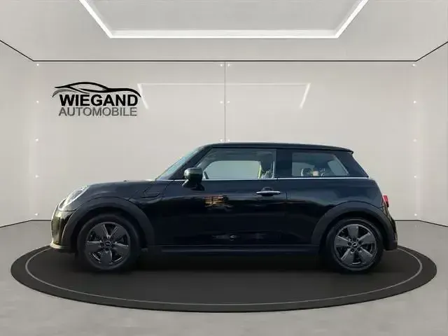 Second-hand Mini Cooper 136 CP (100 kW) 2022 Negru Hatchback