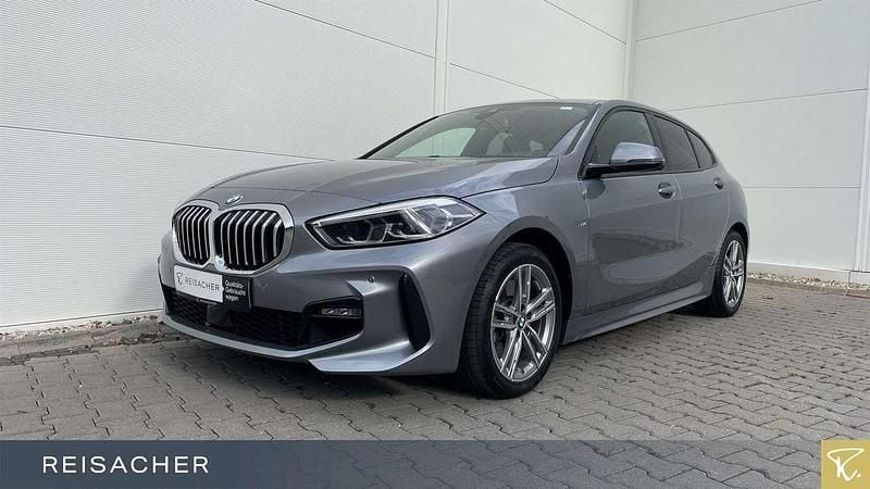 Skyscraper grau metallic Gebraucht 2022 BMW 120 M Sport Kleinwagen | 26.899 € (Guter Preis) - Bild 1/4