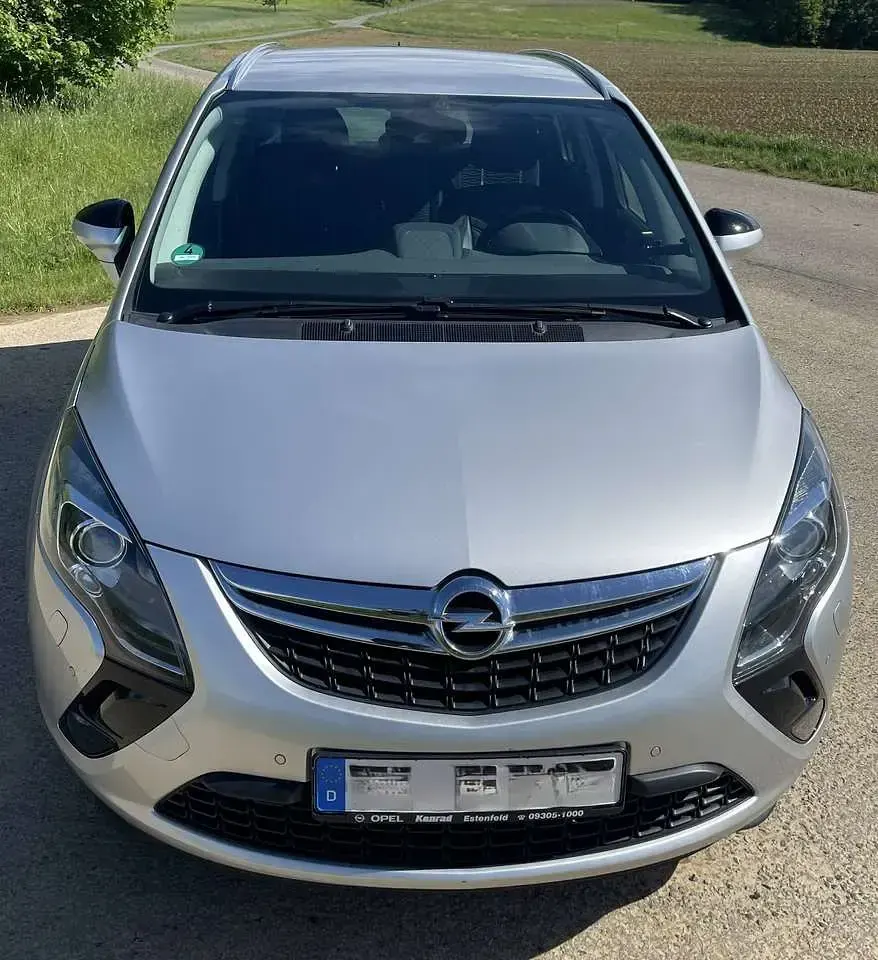 Gebraucht Opel Zafira Tourer Innovation 140 PS (102 kW) 2013 Silber Van / Kleinbus