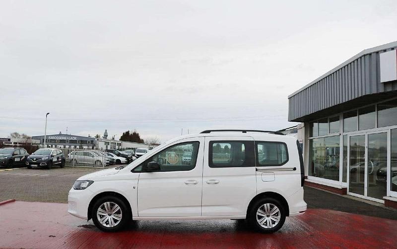 Neu VW Caddy Basis 116 PS (85 kW) 2025 Weiß Van / Kleinbus