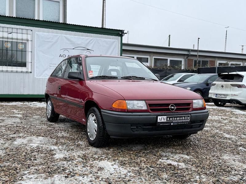 Gebraucht Opel Astra 60 PS (44 kW) 1992 Rot Kleinwagen
