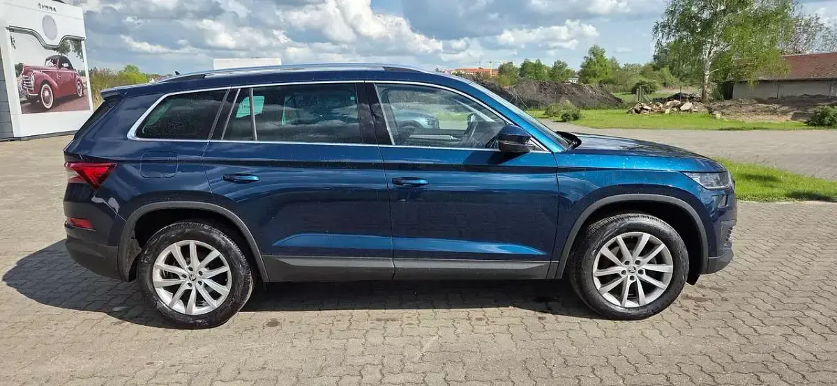 Gebraucht Skoda Kodiaq Style 150 PS (110 kW) 2023 Lavablau metallic SUV