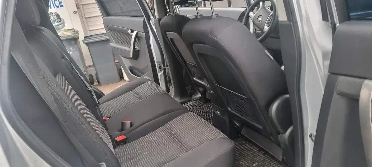 Gebraucht Chevrolet Captiva LS 136 PS (100 kW) 2010 Silber SUV