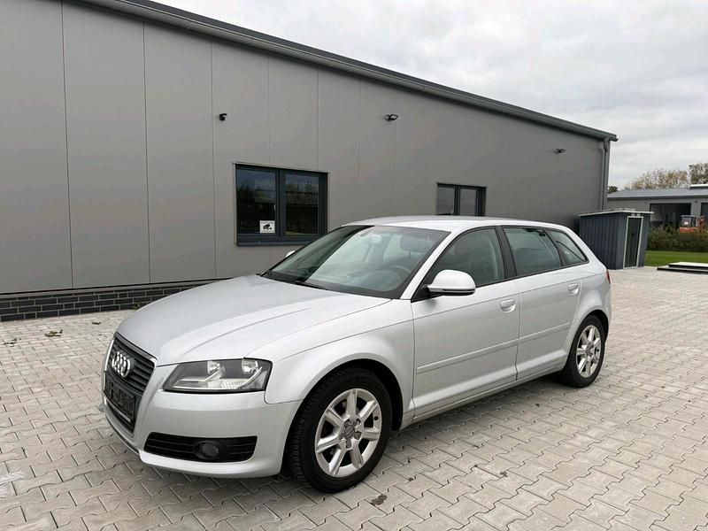 Silber Gebraucht 2009 Audi A3 Kleinwagen | 3.999 € (Guter Preis) - Bild 1/4