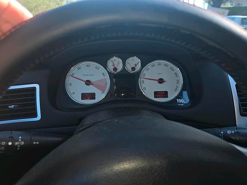 Gebraucht Peugeot 307 CC 136 PS (100 kW) 2004 Silber Cabrio