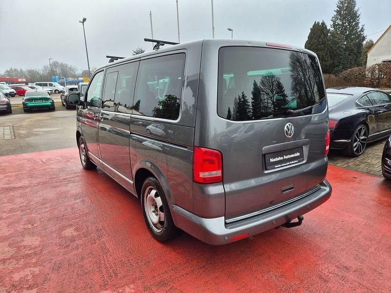 Używany VW Multivan Highline 179 KM (131 kW) 2010 Szary Minivan