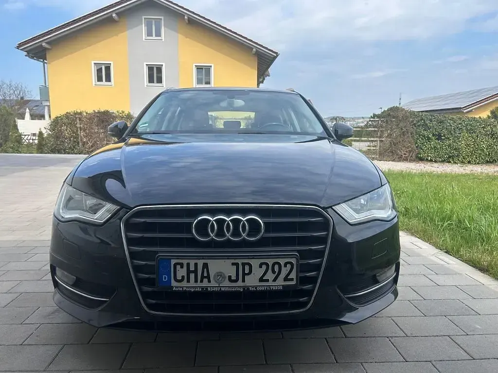 Gebraucht Audi A3 Attraction 125 PS (91 kW) 2015 Schwarz Limousine