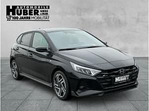 Neu Hyundai i20 N Line 101 PS (74 kW) 2025 Schwarz metallic Limousine