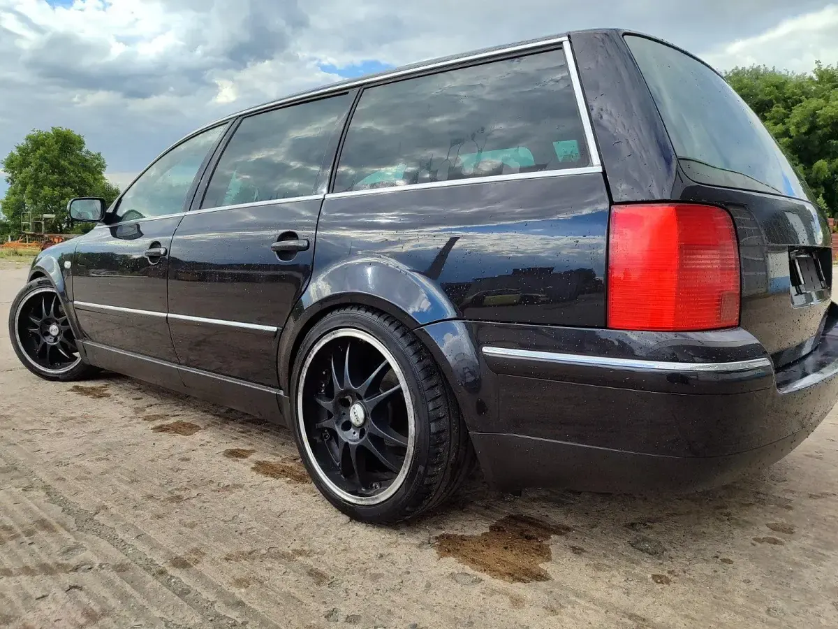Gebraucht VW Passat Highline 131 PS (96 kW) 2003 Schwarz Kombi