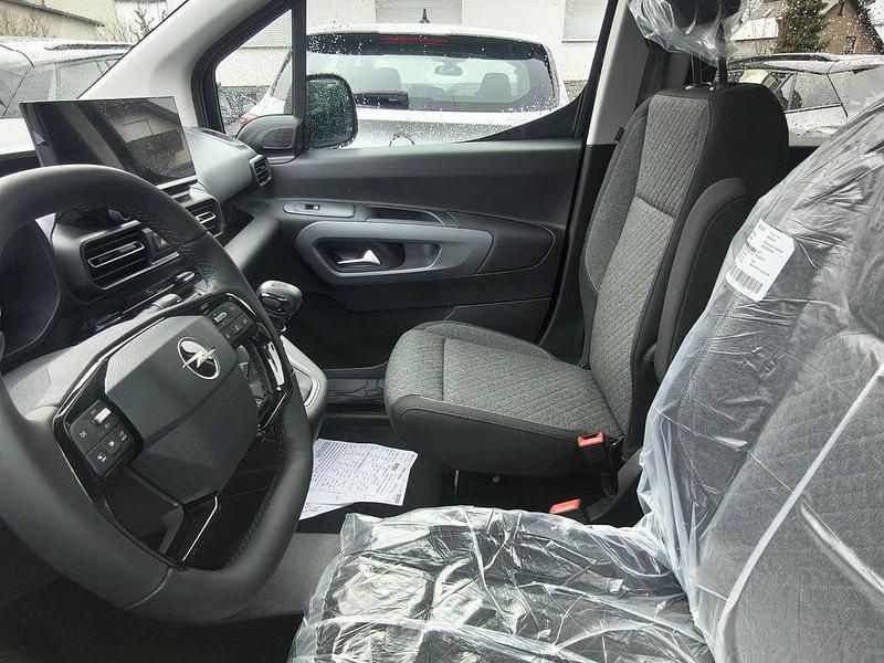 Neu Opel Combo Life 131 PS (96 kW) 2026 Schwarz Van / Kleinbus