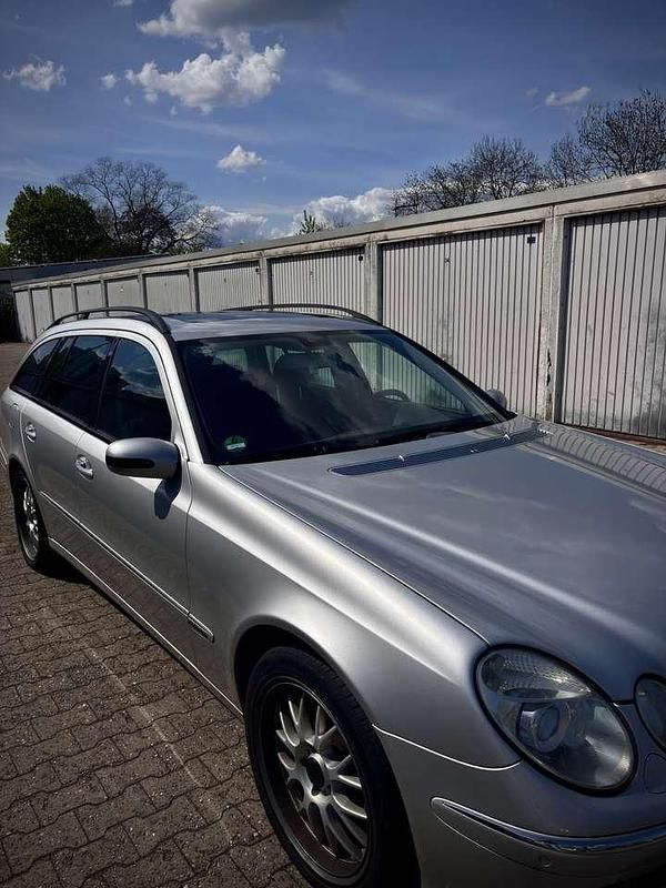 Używany Mercedes E280 Elegance 177 KM (130 kW) 2005 Srebrny Kombi