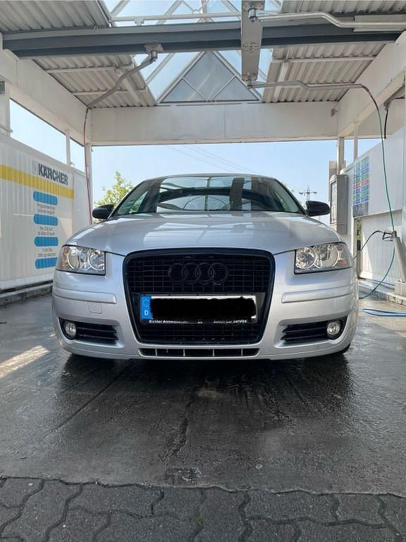 Silber Gebraucht 2007 Audi A3 Sportback Attraction Limousine | 2.500 € (Superpreis) - Bild 1/4