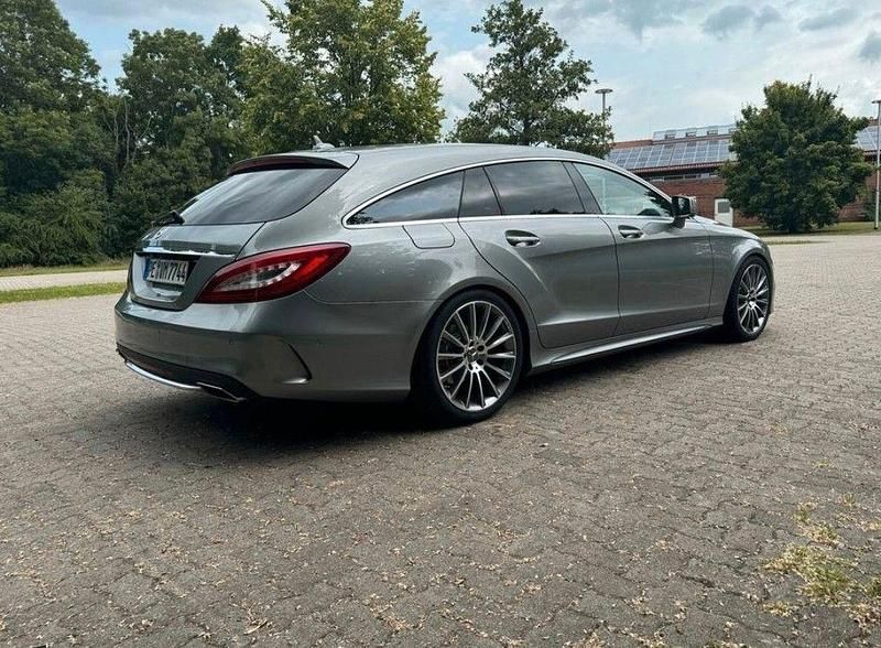 Silber Gebraucht 2018 Mercedes CLS250 AMG Kombi | 26.200 € (Fairer Preis) - Bild 1/4