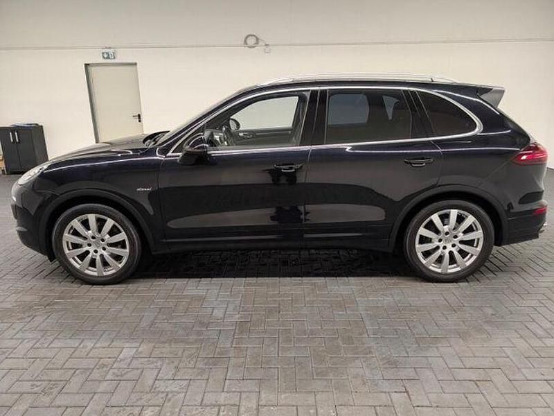 Second-hand Porsche Cayenne 262 CP (192 kW) 2016 Negru SUV