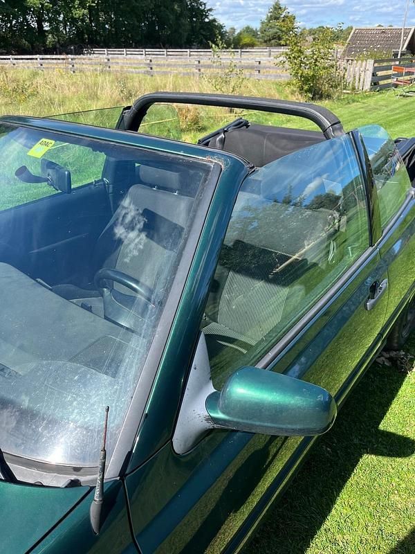 Gebraucht VW Golf Cabriolet 116 PS (85 kW) 2002 Grün Cabrio