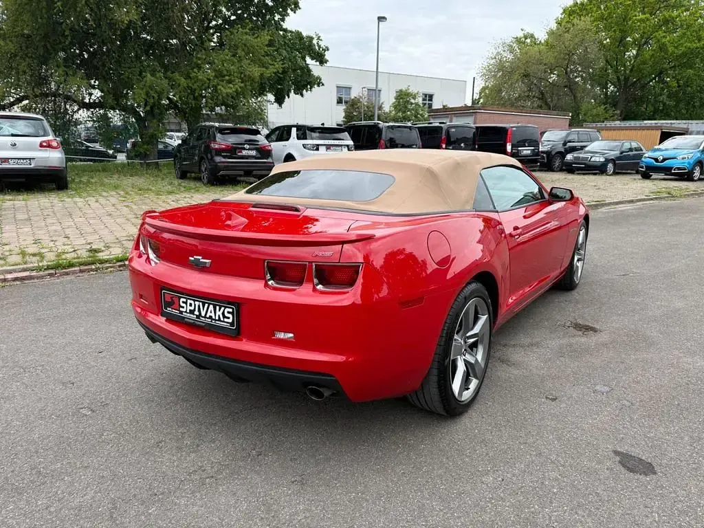 Używany Chevrolet Camaro 305 KM (224 kW) 2012 Czerwony Kabriolet