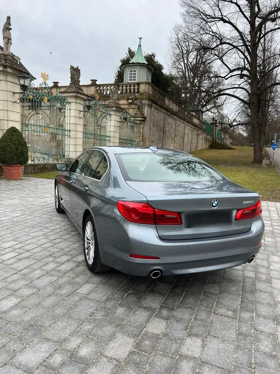 Second-hand BMW 520 190 CP (139 kW) 2019 Argintiu Berlinǎ