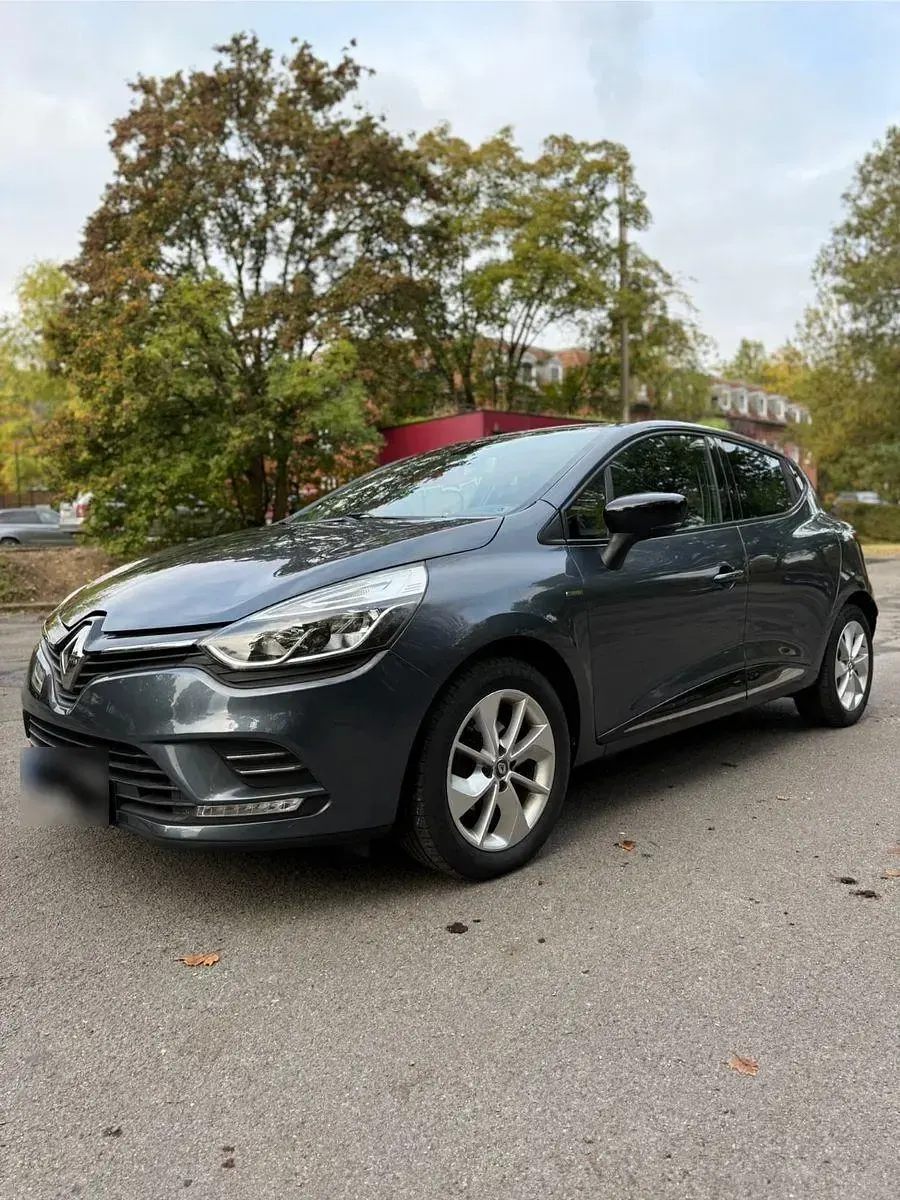 Gebraucht Renault Clio Intens 118 PS (86 kW) 2017 Grau Kleinwagen