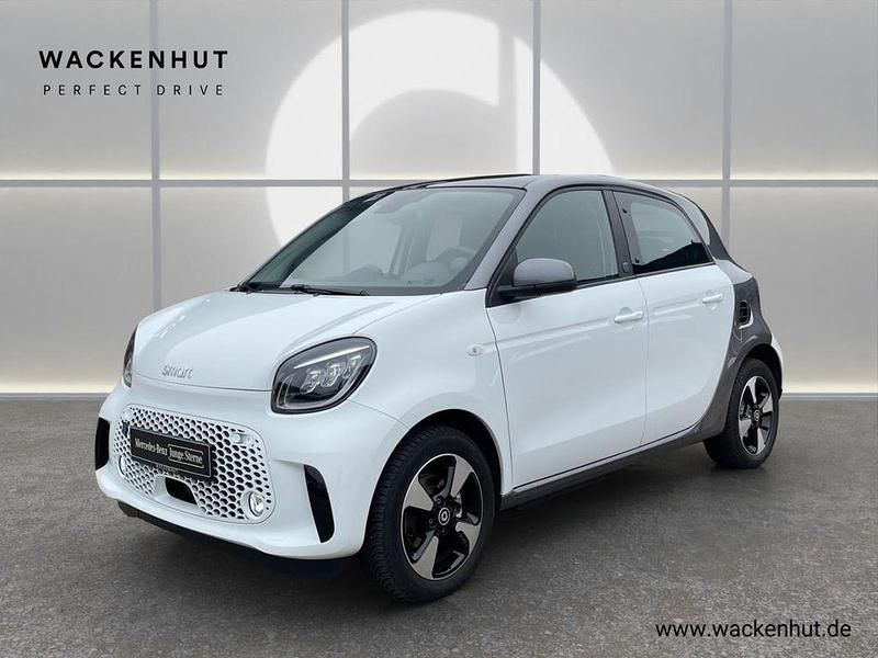 Weiß Gebraucht 2021 Smart ForFour Electric Drive Exclusive Limousine | 12.900 € (Fairer Preis) - Bild 1/4