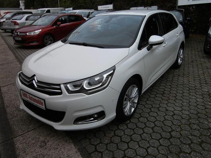 Weiß Gebraucht 2017 Citroën C4 PureTech Limousine | 5.800 € (Guter Preis) - Bild 1/4
