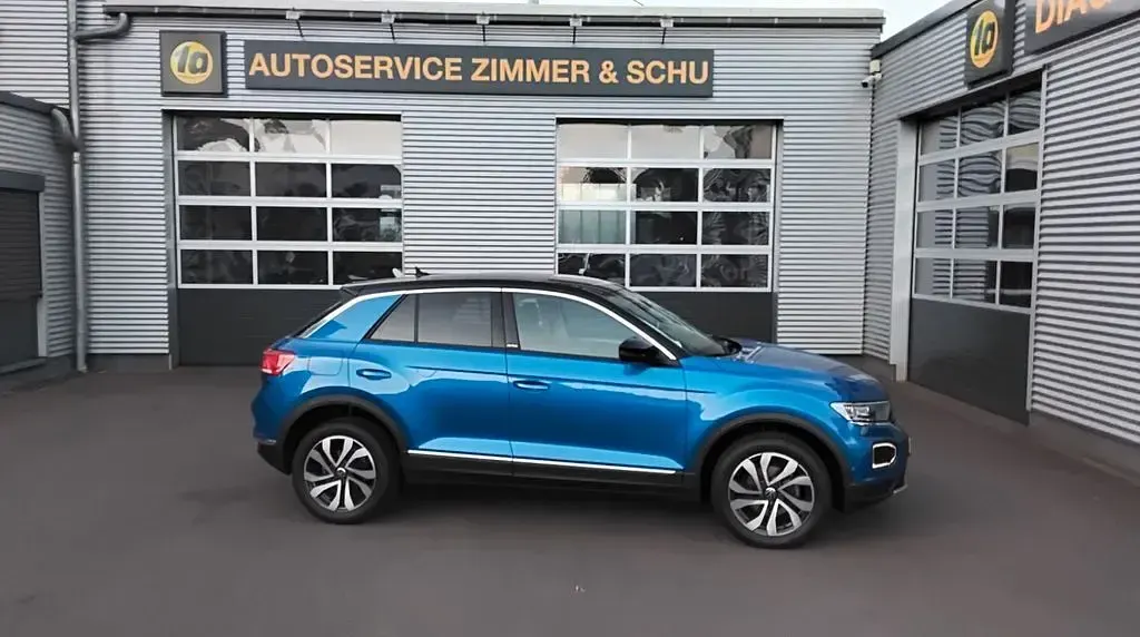 Gebraucht VW T-Roc Active 150 PS (110 kW) 2021 Ravennablau SUV