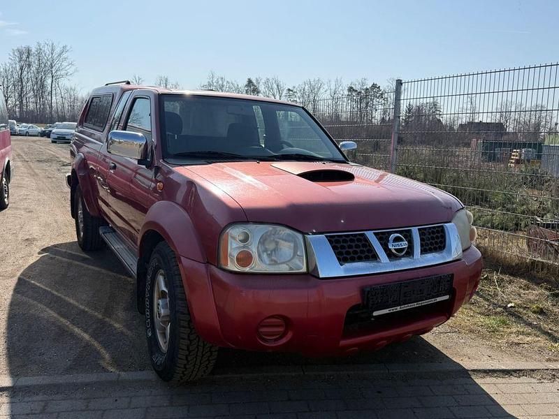 Gebraucht Nissan Navara 133 PS (97 kW) 2004 Rot Pickup