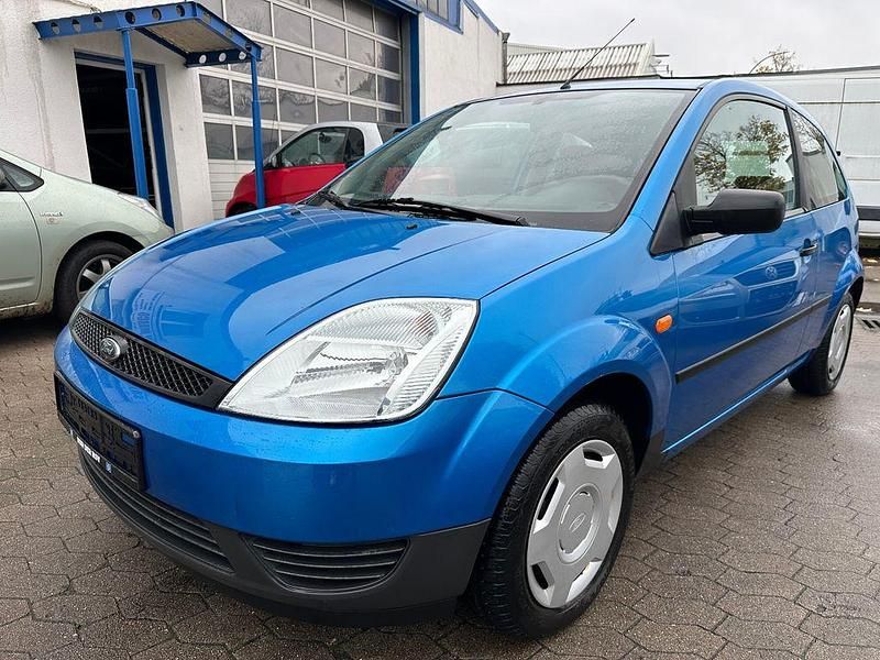 Blau Gebraucht 2004 Ford Fiesta Basis Kleinwagen | 1.490 € (Fairer Preis) - Bild 1/4