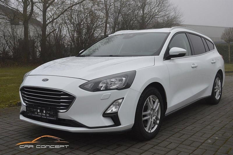 Gebraucht Ford Focus Titanium 120 PS (88 kW) 2022 Weiß Kombi