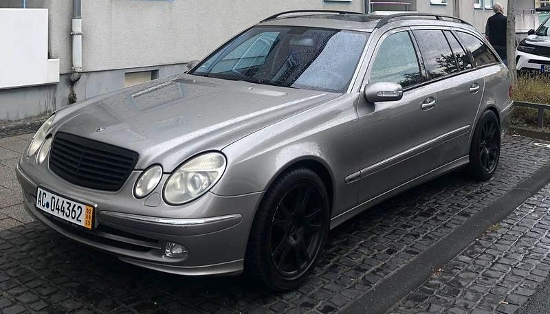 Gebraucht 2003 Mercedes E320 Avantgarde Limousine | 2.200 € (Superpreis) - Bild 1/4