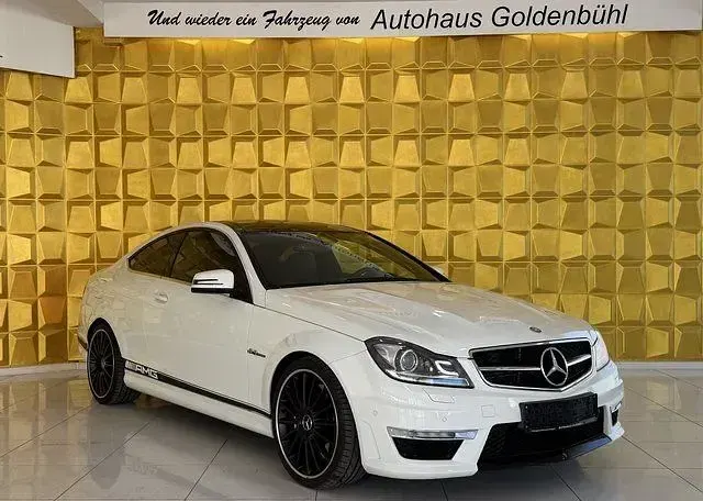 Gebraucht Mercedes C63 AMG AMG 457 PS (336 kW) 2011 Weiß Coupé